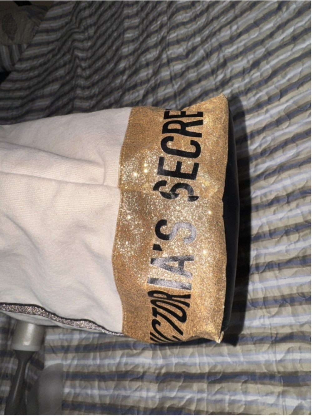 Victoria’s Secret Sparkle Carryall Canvas Tote Bag Weekender Gold Glitter Travel - Picture 5 of 13
